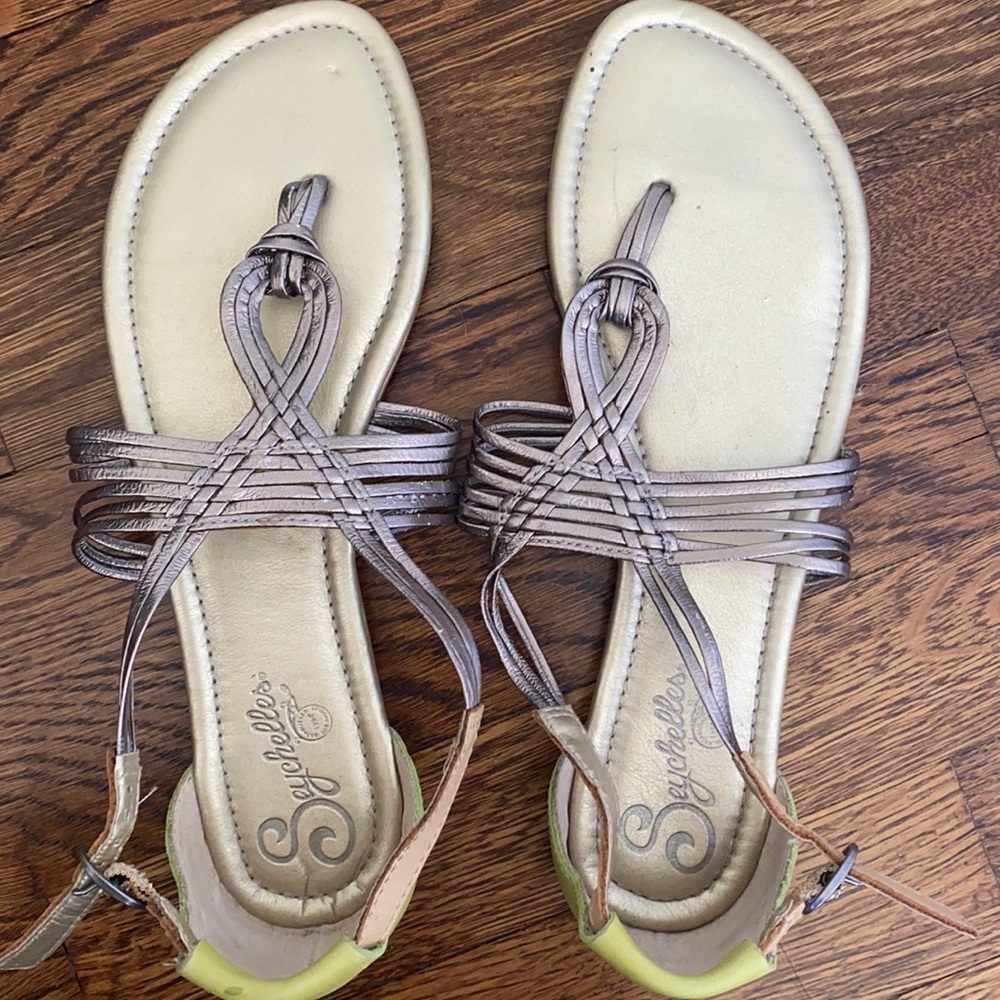 Bronze gold Seychelles sandals